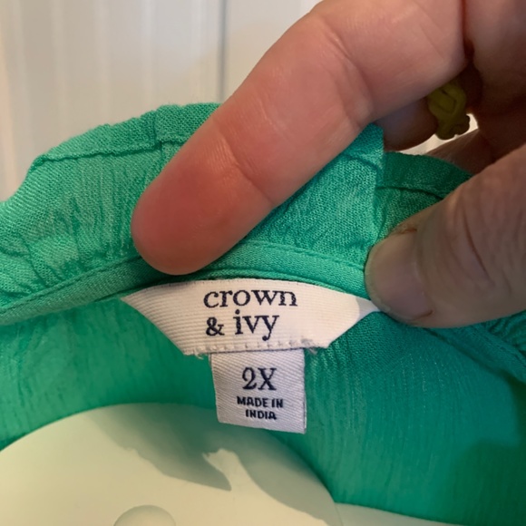 Crown&ivy plus size‎ Ruffle Puff 3/4 sleeve top . Gently worn - Picture 4 of 7